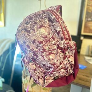 The North Face Women's Floral laptop Backpack - Boysemberry coleus camo